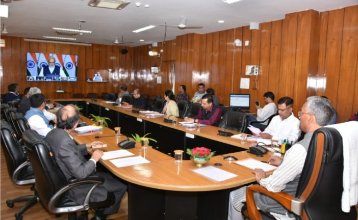 मुख्यमंत्री श्री त्रिवेन्द्र सिंह रावत ने जिलाधिकारियों को कोरोना वायरस से बचाव के निर्देश दिए