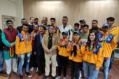 श्री दिलीप जावलकर ने   खेलो इण्डिया शीतकालीन खेलों में प्रतिभाग करने वाले राज्य के स्की एवं स्नो बोर्ड टीम के सदस्यों को सम्मानित किया