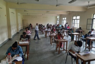 एसडीएम पीजी कॉलेज डोईवाला में 130 छात्र छात्राओं ने दी पहले दिन श्रीदेव सुमन विश्वविद्यालय की परीक्षा