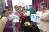 स्पर्श गंगा टीम ने किया राजकीय चिकित्सालय को प्यूरीफायर भेंट