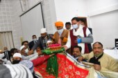 पिरान कलियर दरगाह पर चढ़ावे के लिये चादर शुक्रवार को देर सायं मुख्यमंत्री आवास में मुख्यमंत्री श्री पुष्कर सिंह धामी द्वारा भेजी गई है।