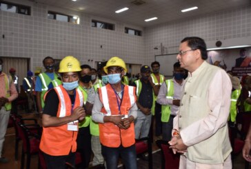 मुख्यमंत्री श्री पुष्कर सिंह धामी ने मुख्य सेवक सदन में ‘‘विश्व श्रमिक दिवस‘‘ के अवसर पर आयोजित कार्यक्रम में प्रतिभाग किया