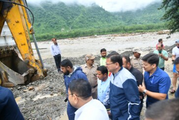 मुख्यमंत्री श्री पुष्कर सिंह धामी ने थानो, कुमाल्डा एवं उसके आसपास के आपदा प्रभावित क्षेत्रों का स्थलीय निरीक्षण किया