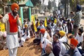 रुद्रपुर में किसानों ने किया मंडी में प्रदर्शन   