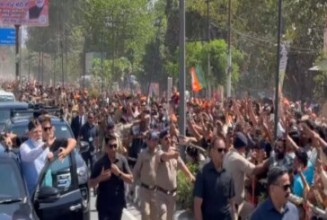 पीएम मोदी की रैली के बाद रुद्रपुर में रोड शो, लोगों की उमड़ी भीड़