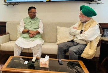 मंत्री गणेश जोशी ने  की नई दिल्ली में केन्द्रीय पेट्रोलियम और प्राकृतिक गैस मंत्री हरदीरप सिंह पुरी से भेंट